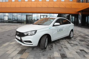 Lada Vesta CNG može na benzin, ali i plin