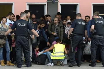 Gađali su se svime &scaron;to su dohvatili, dvoje u kritičnom stanju