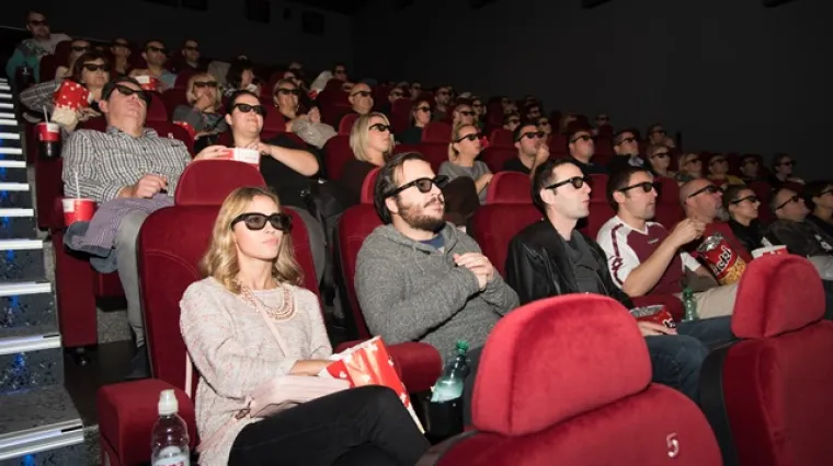 Poznati Hrvati prošetali oblacima uz novi filmski hit