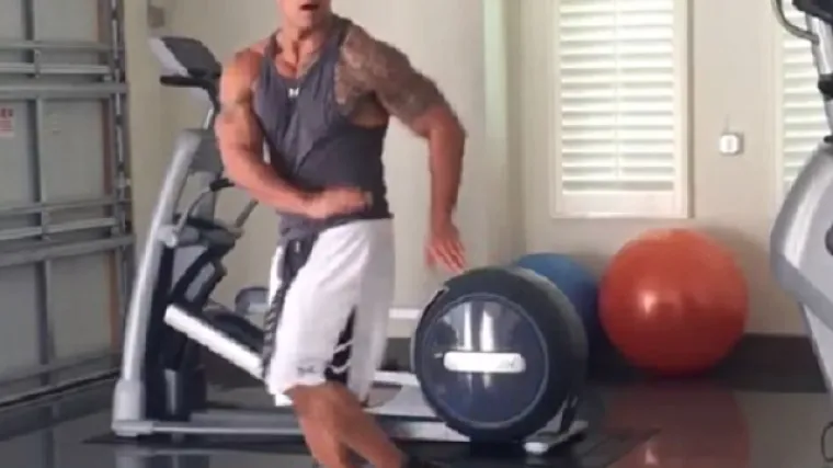 Ovako izgleda kada se The Rock razbaca