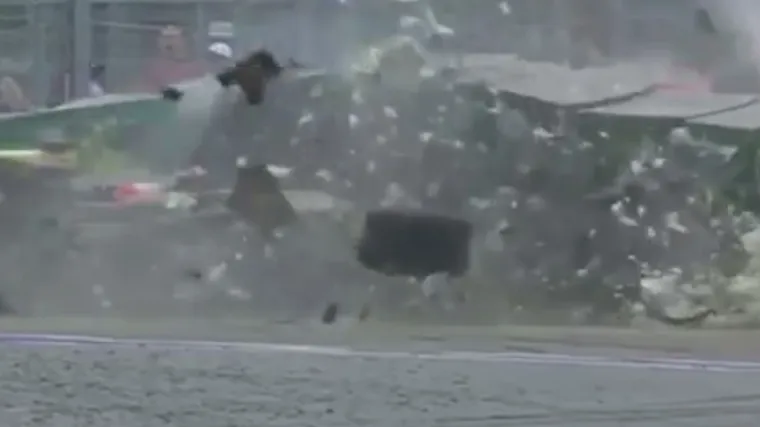 Pogledajte kako se bolid rasuo u tisuće komada