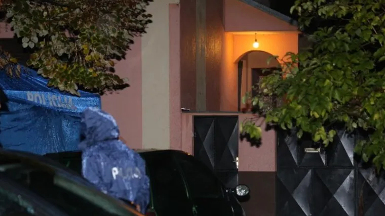 Pozvao je suprugu da joj da toplomjer za bolesnog sinčića, a onda je ubio