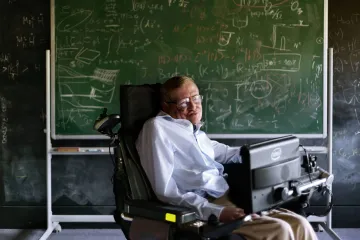 Buduću prijetnju ne predstavljaju roboti, već kapitalizam, kaže Hawking