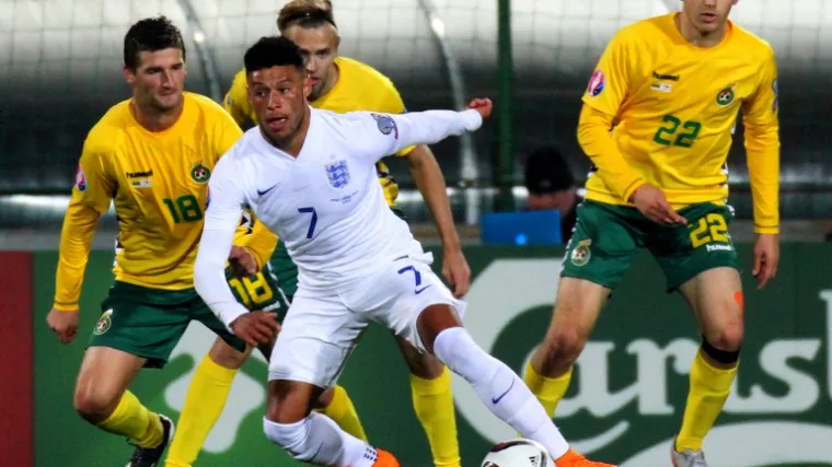 &Scaron;panjolska slavila u Kijevu, Slovaci na Euru, Englezi stopostotni