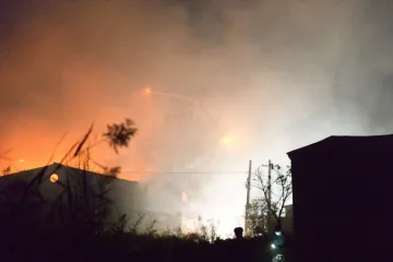 U velikoj eksploziji uništeno ilegalno skladište alkohola