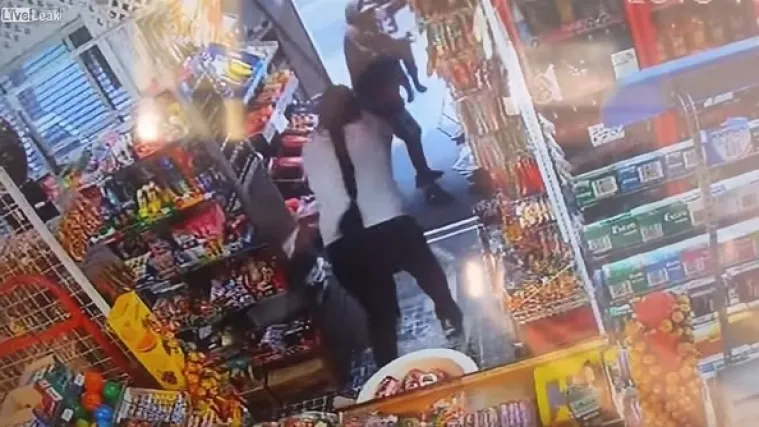 Vlasnica je naoružane dječake otjerala metlom