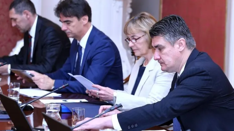 &Scaron;efovi državnih tvrtki odsad će se birati uz pomoć specijaliziranih agencija?