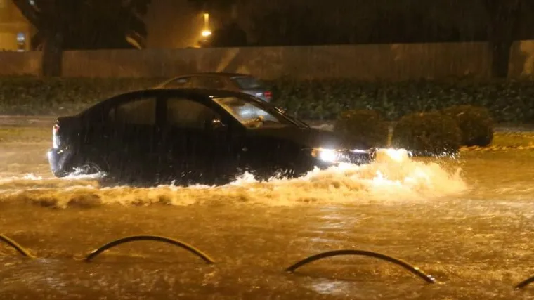 Vodena bujica nosila sve pred sobom, cijela naselja bez struje