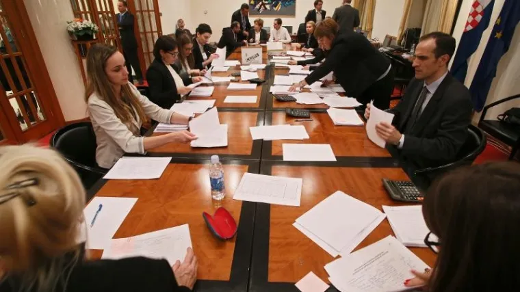 DIP poziva da se s kandidaturama ne čeka do zadnjeg trenutka