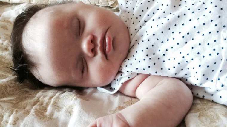 Malena bebica rođena sa neoperabilnim tumorom čudesno ozdravila!