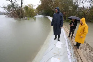 U Hrvatskoj Kostajnici izvanredne mjere obrane od poplava