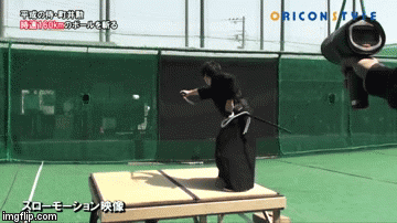 Presjekao na pola lopticu u letu brzine 160 km/h