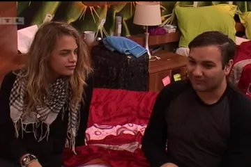 Giba se iskrao iz obiteljske kuće da bi otišao na fašnik!