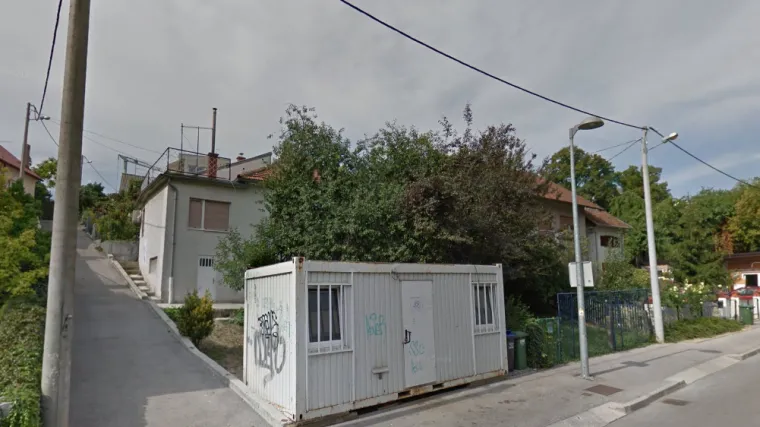 Gori krovi&scaron;te kuće, sumnja se i na curenje plina