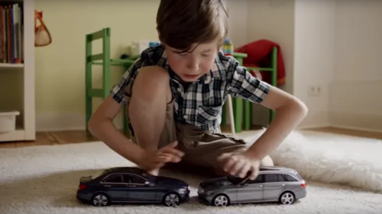 Mercedes-Benz na jedinstven način promovira sustav za kočenje