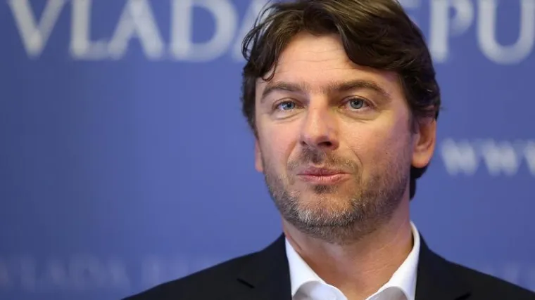 Izjava predsjednice da su izbjeglice ugrozile sezonu &scaron;teti turizmu