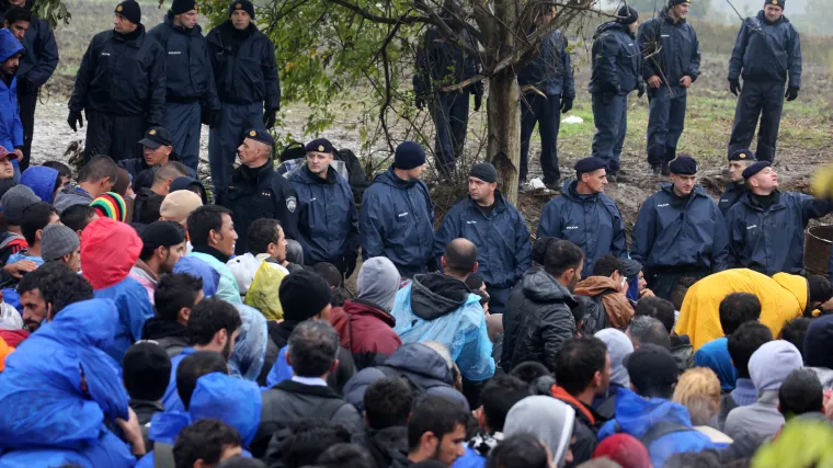 U BiH strahuju od eskalacije izbjegličke krize ako Hrvatska odluči zatvoriti svoju granicu sa Srbijom