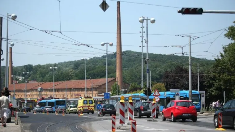 Presreo dječaka i opljačkao ga u centru grada