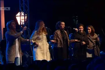 Duhovna glazba za bolji život: doznajte sve o vjerskom životu naših estradnjaka!