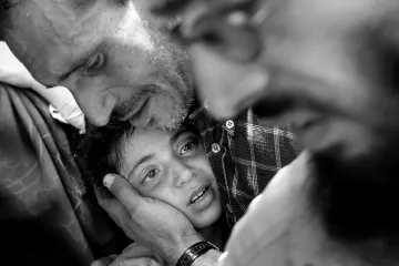 Izložba fotografija "Tri priče o besmislu" u Novinarskom domu