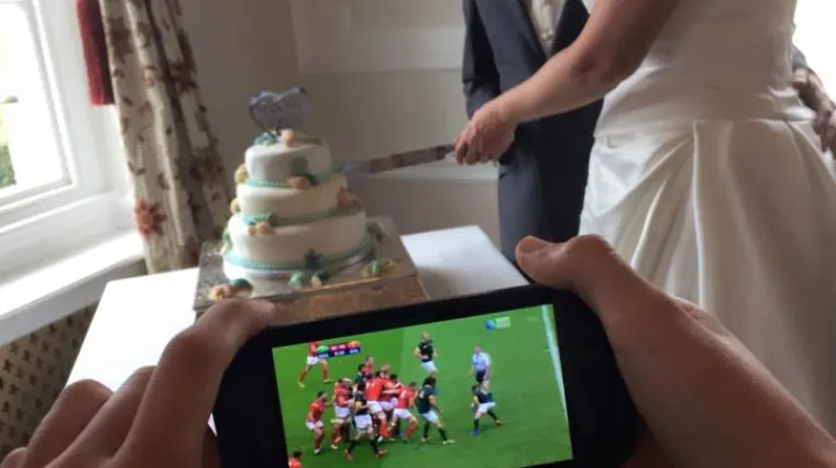 Slika s vjenčanja postala viralni hit, a jo&scaron; uvijek se ne zna tko ju je slikao