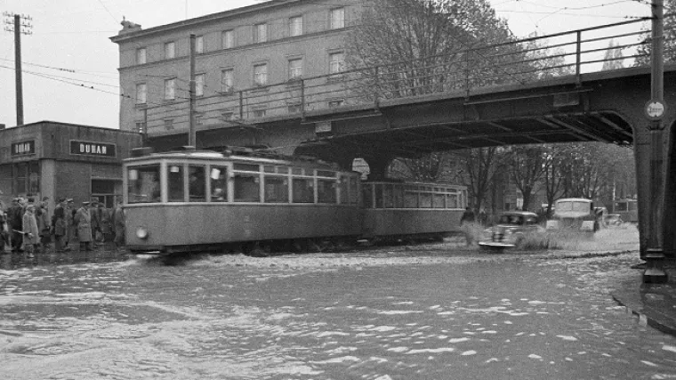 Poginulo je 17 osoba, Sava je poplavila tisuće kuća i stanova