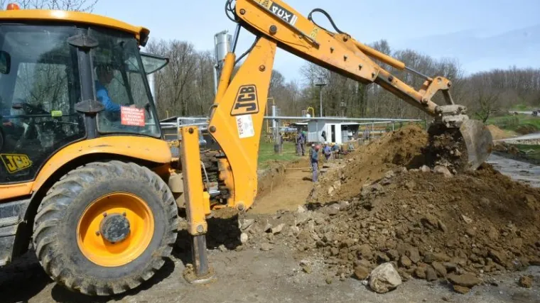 Zemlja zatrpala radnika, mu&scaron;karac preminuo na mjestu