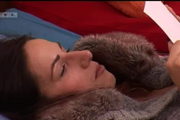 Jozefina se rasplakala jer joj fale muž i dijete