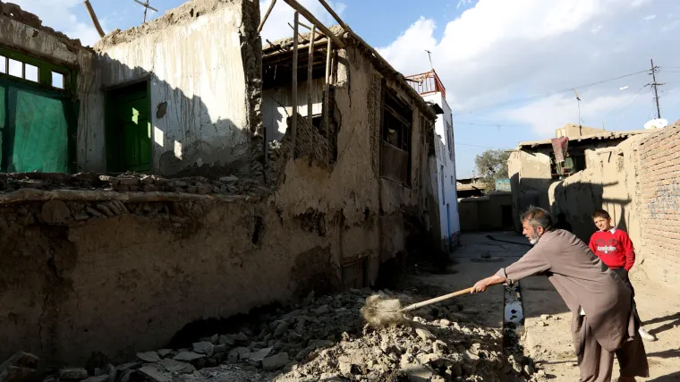 Vi&scaron;e od 220 mrtvih od posljedica potresa u Afganistanu i Pakistanu