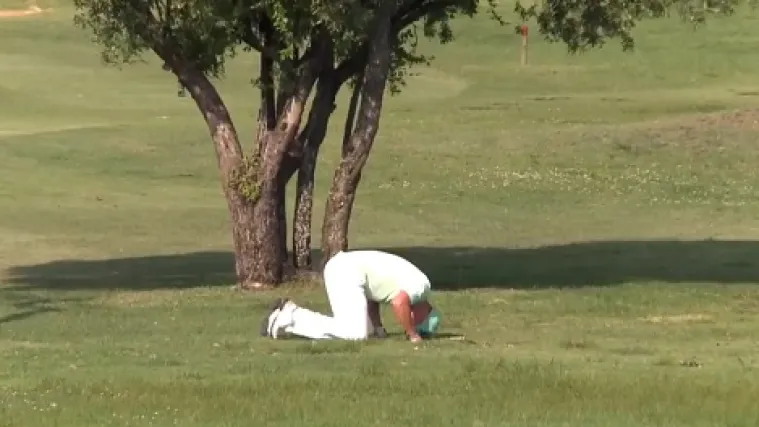 Poku&scaron;ao udariti lopticu i onda mu se zamračilo pred očima