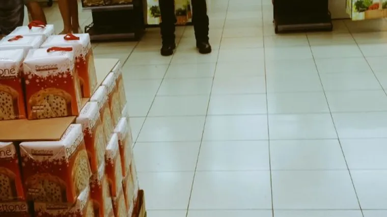 Nogometa&scaron; Real Madrida, Sergio Ramos, radi u osiguranju u supermarketu na Tenerifima?