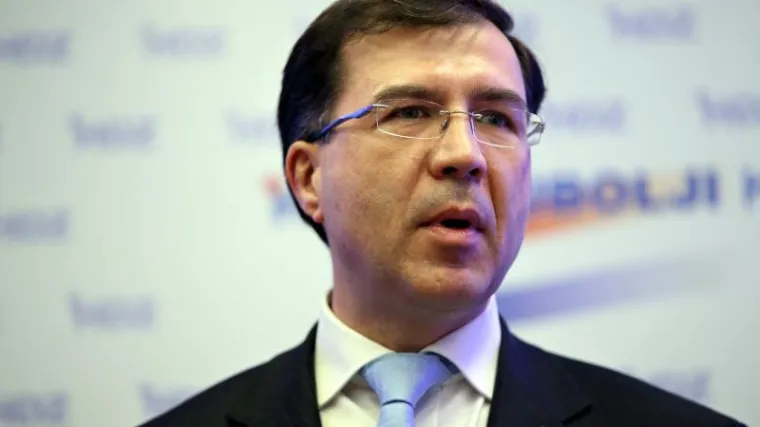 E, pa, stvarno, dosta vi&scaron;e Milanoviću! Idi brate, &scaron;araj negdje drugdje!