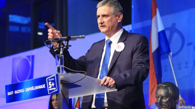 'Nije prirodno da BiH i dijaspora biraju tri zastupnika, a nacionalne manjine osam'