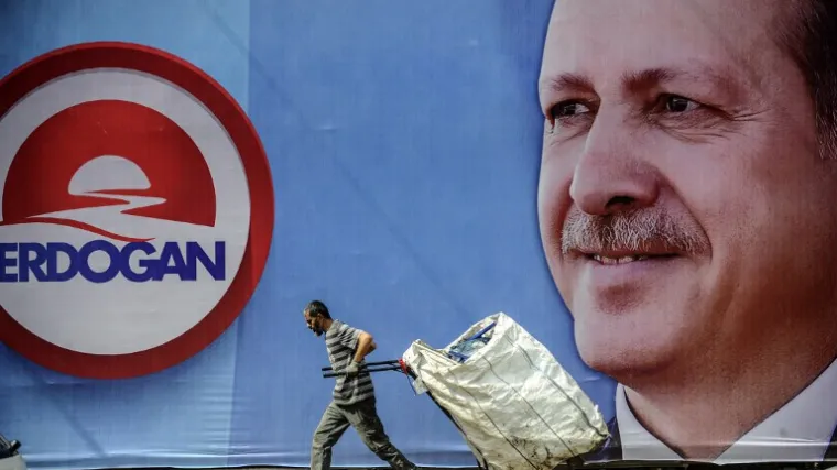 Dječacima prijeti zatvor zbog kidanja Erdoganovih plakata