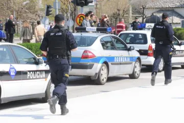 Izašao iz pritvora pa nožem usmrtio vlastitu majku, šogoricu i brata