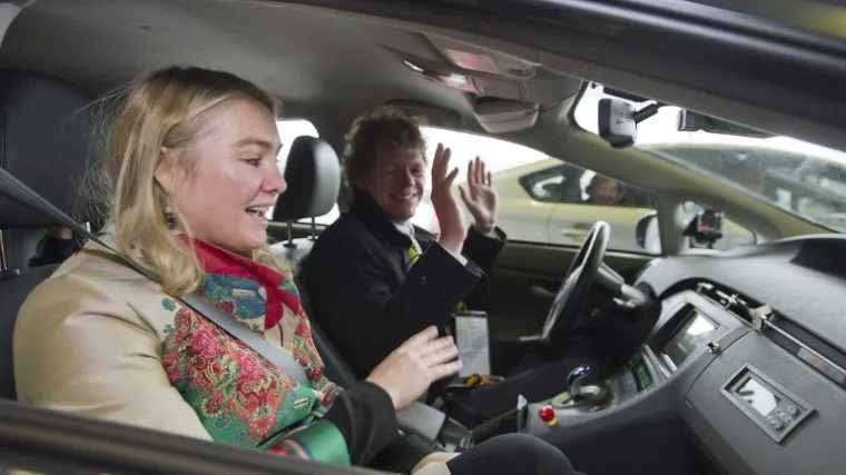 Bi li samovozni auto trebao ubiti svoje putnike za "veće dobro"?