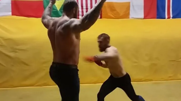 Poznati MMA borac u&scaron;ao u u ring s čudovi&scaron;tem iz Igre prijestolja