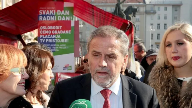 Kerumu nisu poklonili ni kune, Bandić je dobio 288 teglica i keramička srca