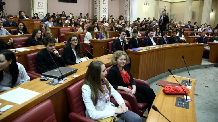 Evo za koga bi glasali oni koji će tek dobiti pravo glasa