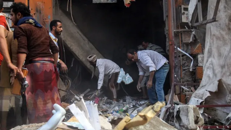 Bomba&scaron; samoubojica Islamske države preživio vlastiti napad