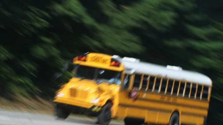 Student ukrao autobus kako bi stigao na zavr&scaron;ni ispit: policija ga zaustavila na pola puta