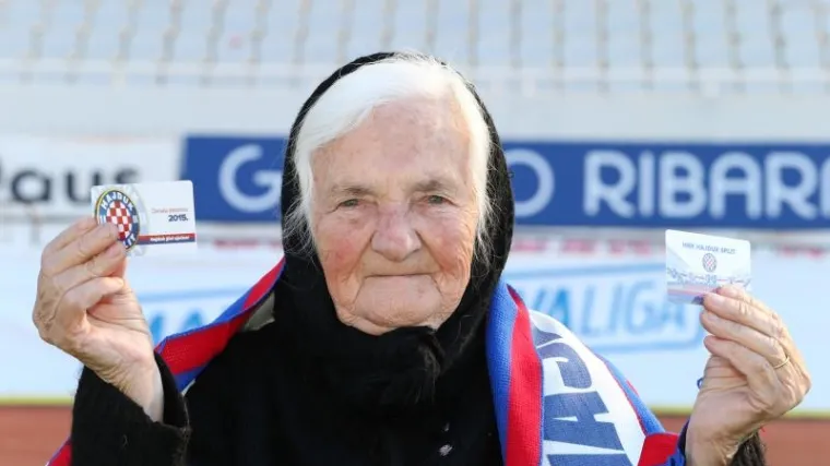 Ima li tko stariji? Baka Mara s 88 godina postala članica Hajduka