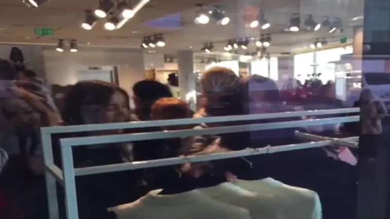 Čekale na hladnoći, pa se zamalo potukle zbog krpica