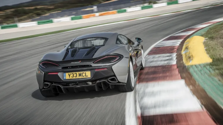 MCLAREN 570S COUPE: Kao da vozite Formulu 1, ali po znatno nižoj cijeni