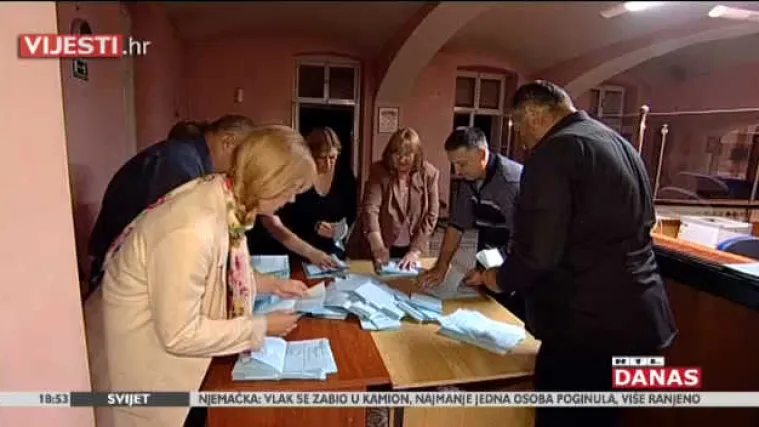 Tko su ljudi koji sjede u biračkim odborima i koliko ih plaćamo?