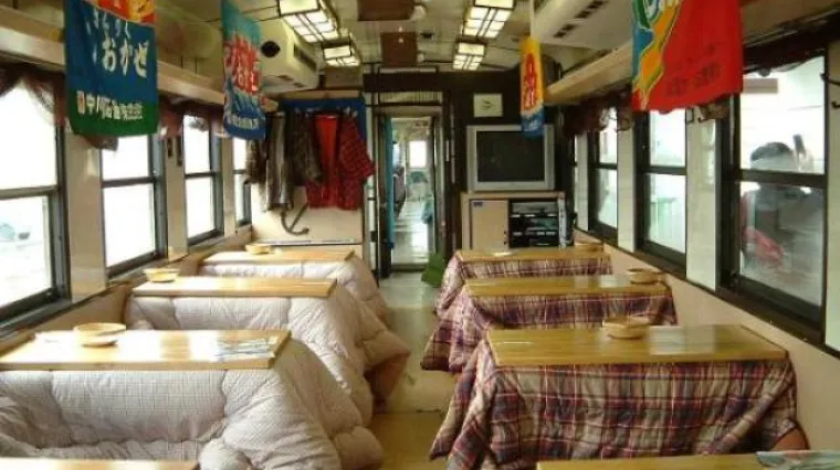 Ima li ne&scaron;to bolje od stola koji je ujedno i krevet?