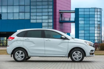 Nakon Veste, Lada predstavila i X Ray crossover