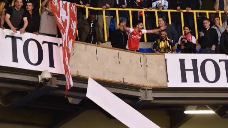 Bacali predmete na travnjak, posjedovali narkotike i uni&scaron;tavali bez milosti