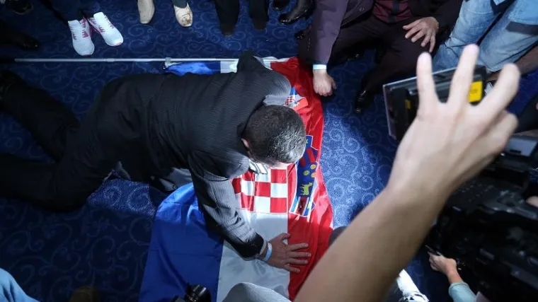 Kosor o pijanom slavlju i bacanju po podu u stožeru HDZ-a: 'To je neizrecivo tužno'