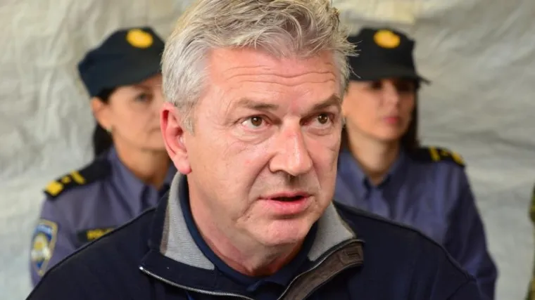 Umjesto za žicu, novce su trebali uložiti u prihvatne centre